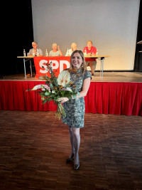 Claudia Belzer, im Hintergrund von links nach rechts: Norbert Lamm, Claudia Engelhardt, Renate Schroff, Christian Pech